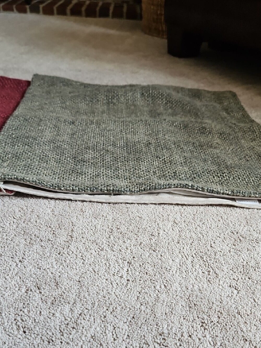 Pottery Barn Linen and Cotton Woven Red and Green Pillow Covers - Picture 7 of 10